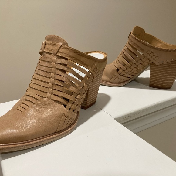 Dolce Vita size 10 Tan Mule - Picture 2 of 9